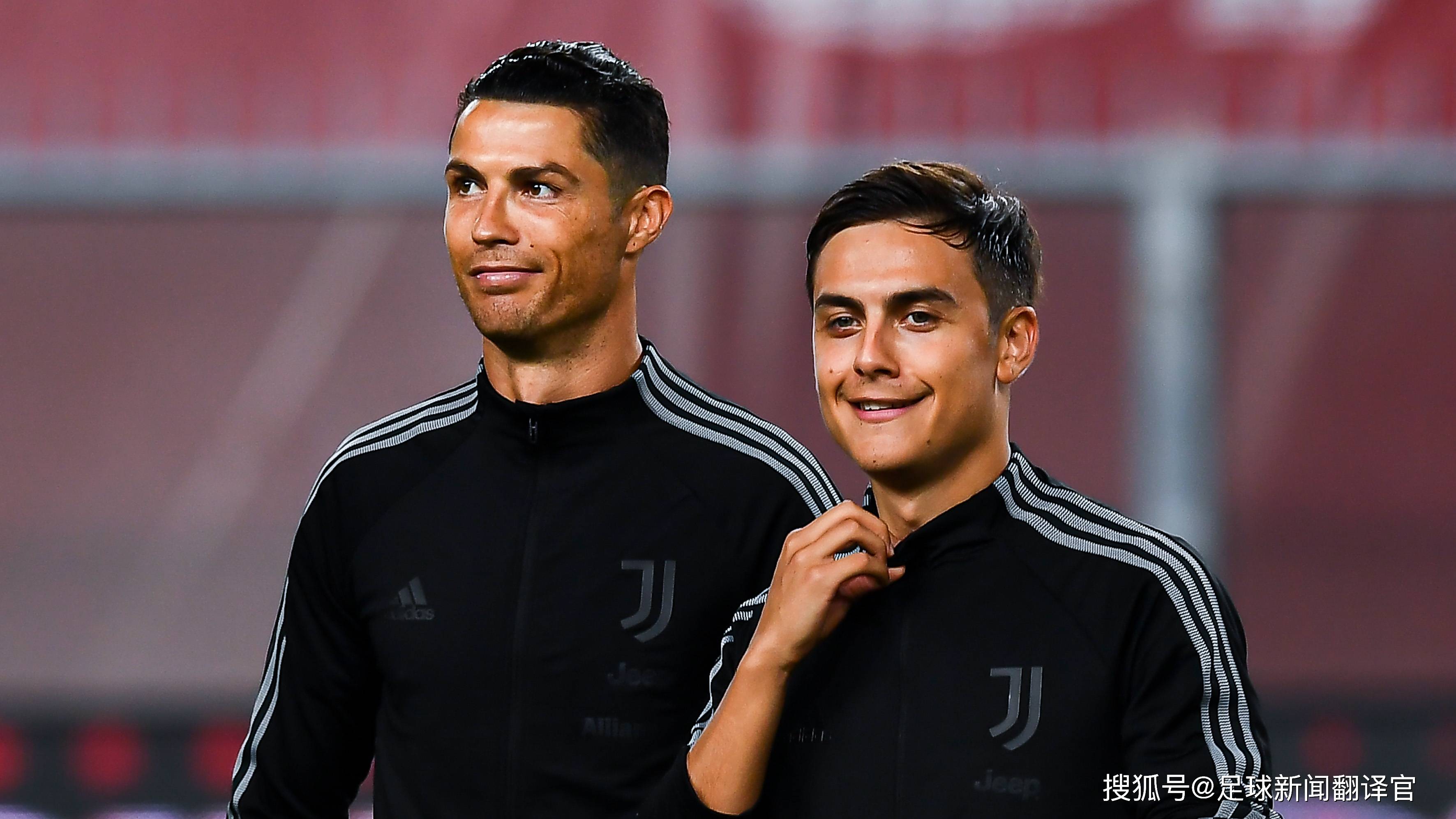 贝比·鲁斯在 1948 年因癌症逝世，洋基球场数万球迷在雨中为其送别